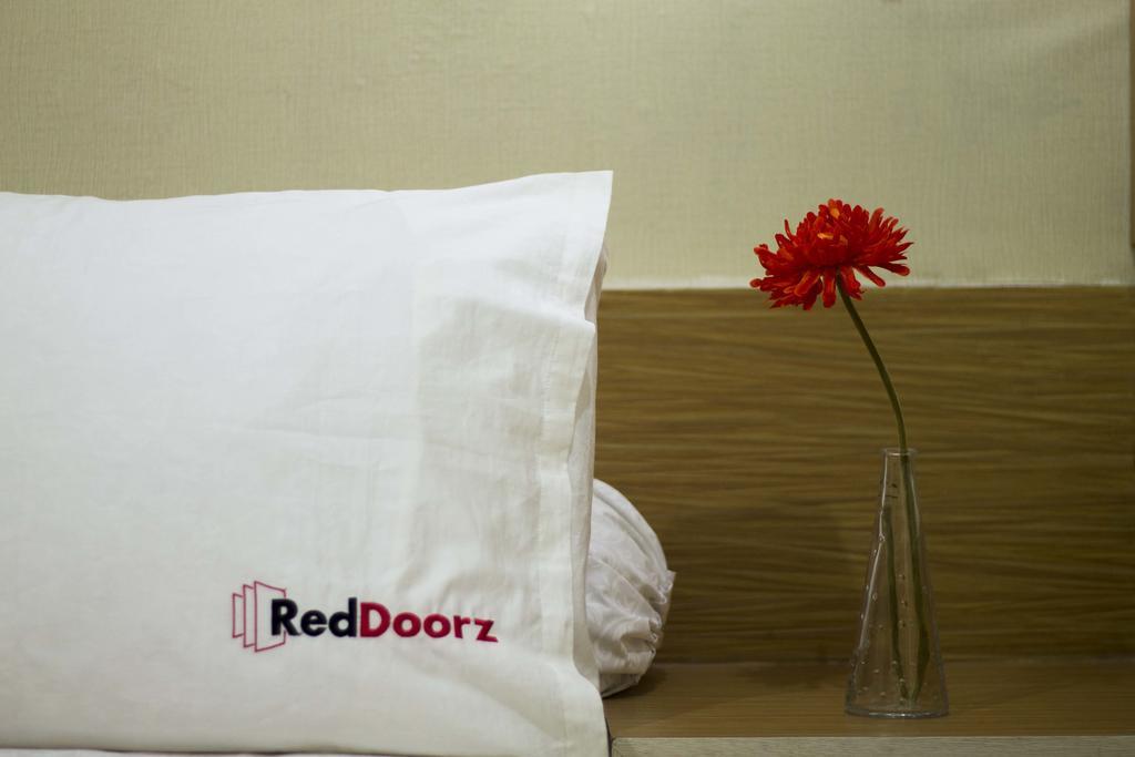 Reddoorz @ Legian Street Hotel Kuta  Exterior photo